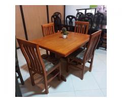 4 Sitter Dinning table