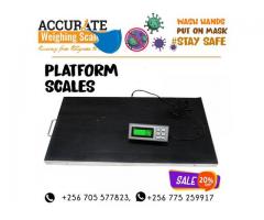Low profile platform with checked plate